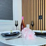 Aura Luxury *