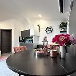 Aura Luxury Apartment